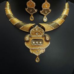Gold Plated Stone Bi colour Choker Set with 6 months warranty