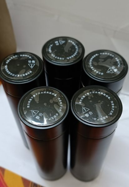 Steelless temperature bottle black color