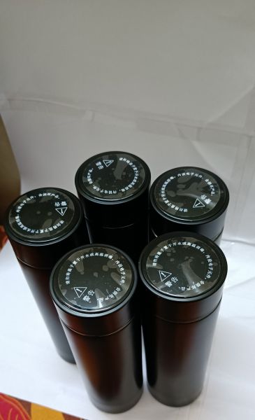 Steelless temperature bottle black color