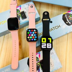 T700 Series 7 watch*         ✌