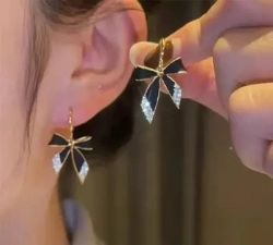 Women earrings 