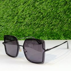 Ladies important fancy sunglass 