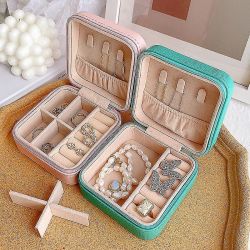 Portable jewellery organizer box