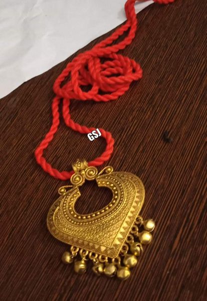 Neckpiece