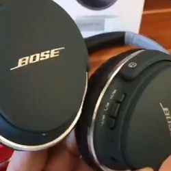 Bose( headphones)