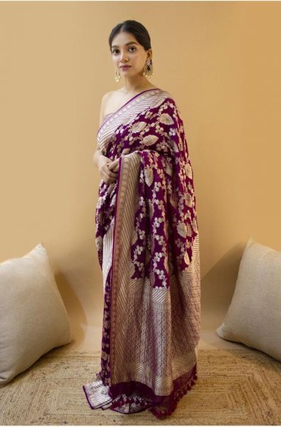 Beautiful Rich Pallu & Jacquard Work On All Over The Saree With Beautiful Zahlar