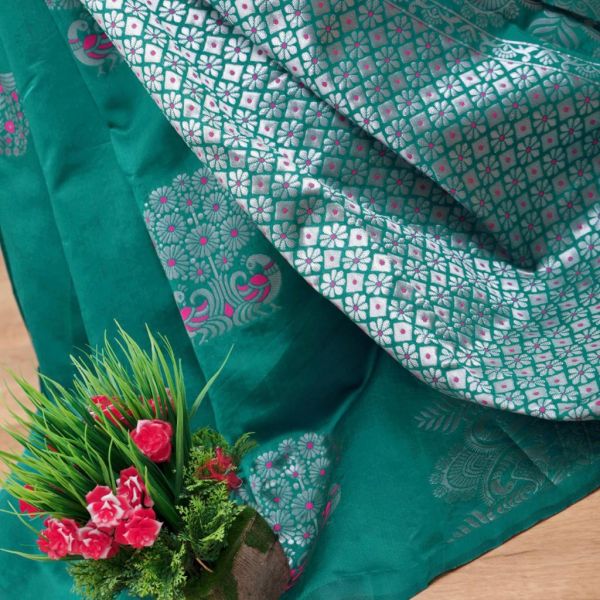 New Arrival Lichi Silk With Waving And Nice Extra Ordinary Latest Soft Silk Rama Sarees