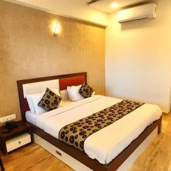 Ac deluxe room 