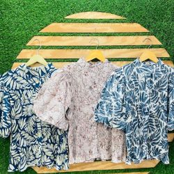 Printed puff slues top