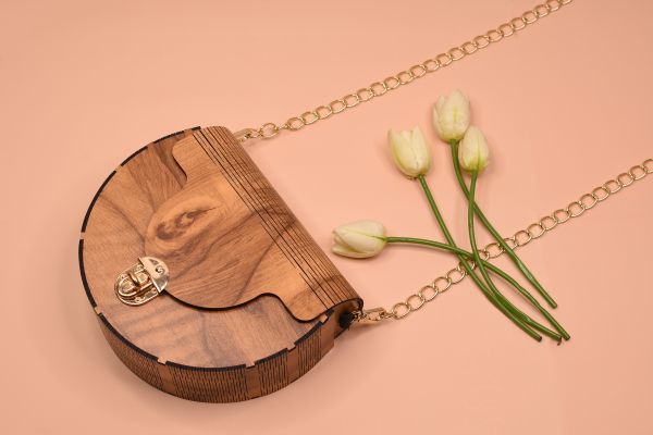 WOODEN HENMEND BEG