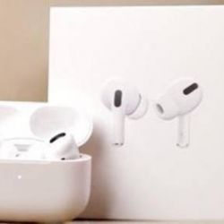 AirPods Pro Wireless Charging Case