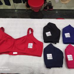 Imported fabric sports bra . size - 30-32 strechable, comfortable