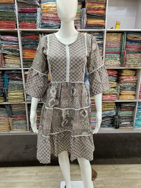 Fancy Round Short Top 