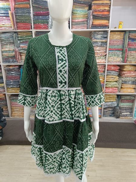 Fancy Round Short Top 