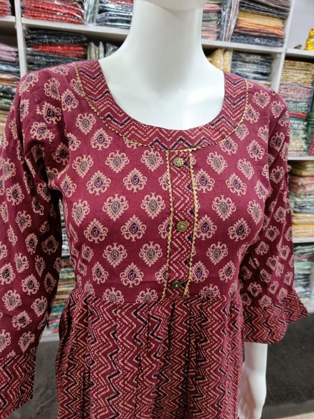 Fancy Round Short Top 