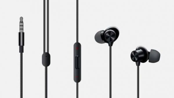 1 plus handfree powerful sound super bass
