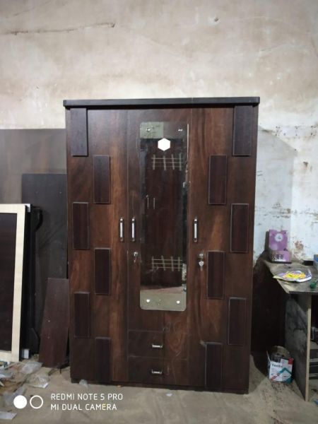 3 door wardrobe 